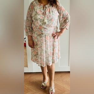 Pretty Printed Dress ! Worn  2 times! Very good condition